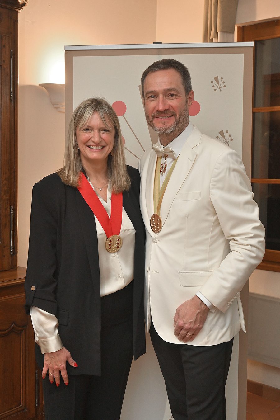 Carole Doyard, Dame Dignitaire de l'Ordre des Coteaux de Champagne, lors de son intronisation en janvier 2026